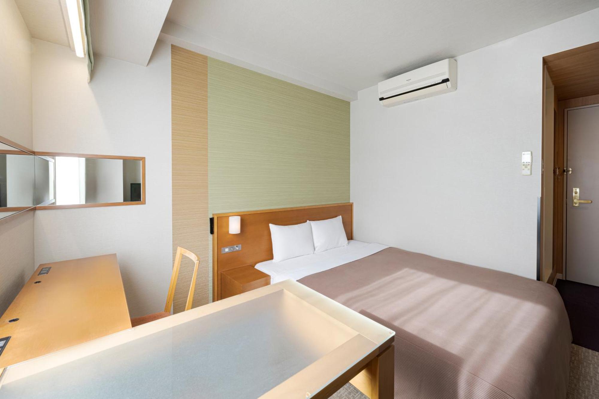 Candeo Hotels Ueno Park Токио Стая снимка